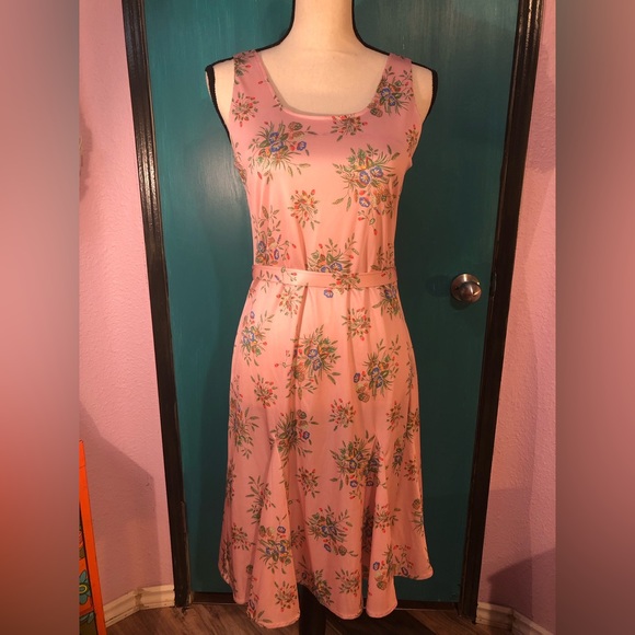 Vintage Dresses & Skirts - Vintage Baby Pink Floral Sleeveless Belted DressSize S/M